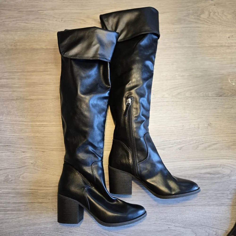 BP Luke Black Faux Leather Over-the-Knee Boots Size 6 NWOB Y2K Whimsigoth Retro